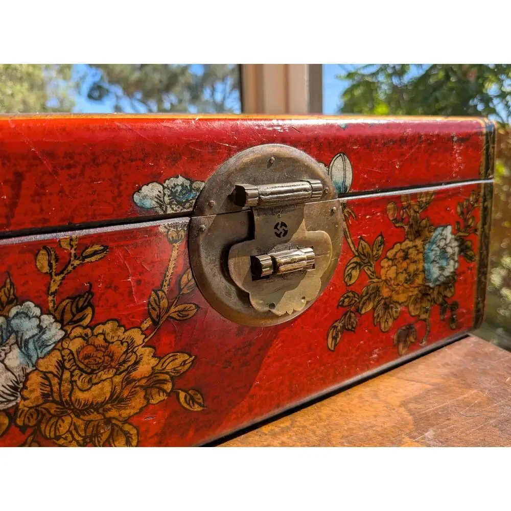 Antique Republic Period Chinese Red Lacquer Leather Trunk - Peacock - 13